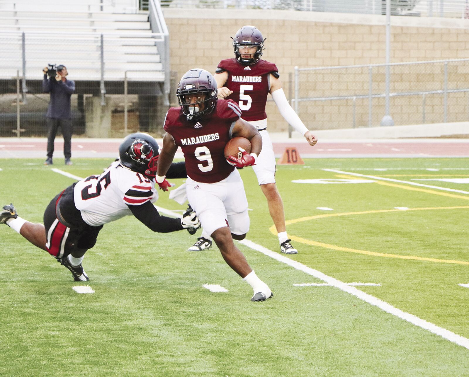 Antelope Valley College running back Que Allen